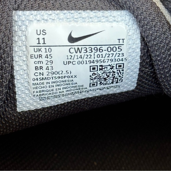 NIKE | Men’s Nike Air Sneaker Shoe - Picture 9 of 12